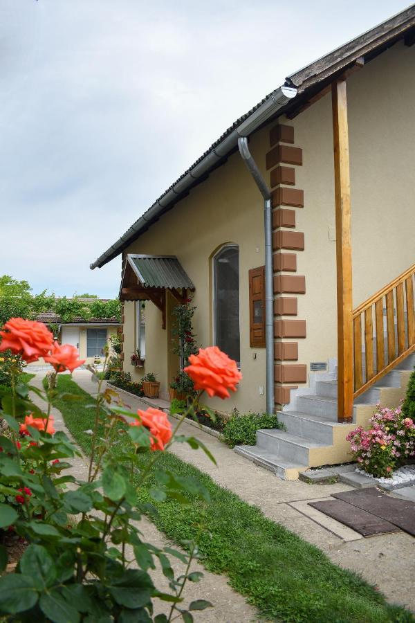 Apartament Golden Bis, Subotica Zewnętrze zdjęcie