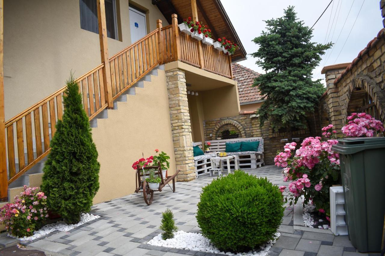 Apartament Golden Bis, Subotica Zewnętrze zdjęcie